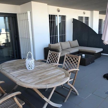 Luxury Beach Front Apartment 阿勒纳勒斯德尔索尔 外观 照片